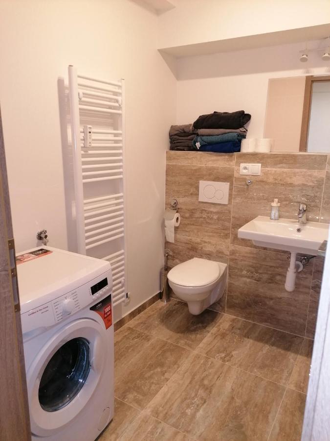 Brand New Studio Apartment #21 With Free Secure Parking In The Center Praag Buitenkant foto