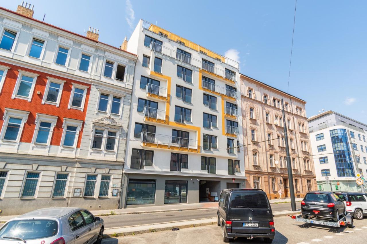Brand New Studio Apartment #21 With Free Secure Parking In The Center Praag Buitenkant foto