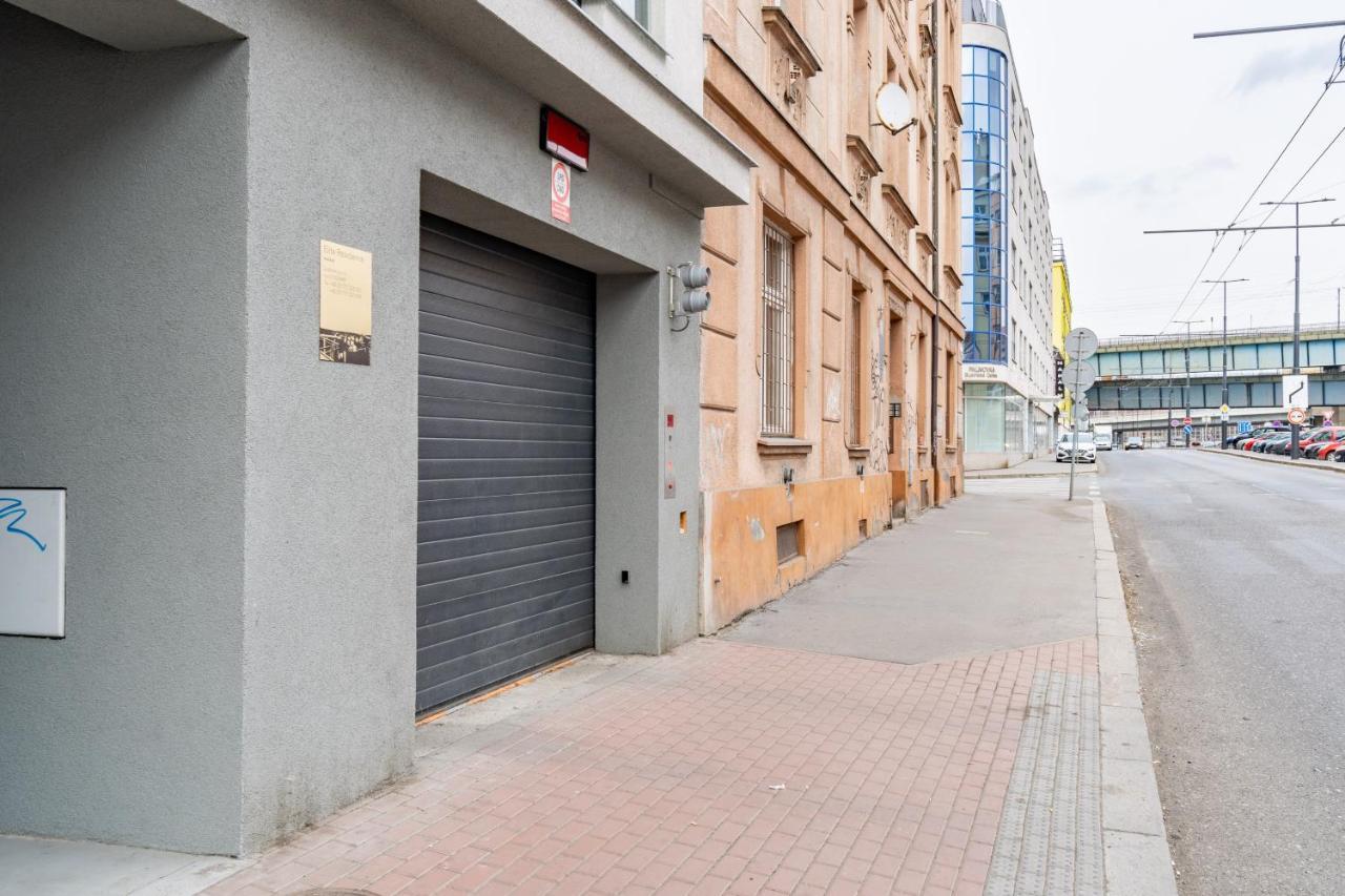 Brand New Studio Apartment #21 With Free Secure Parking In The Center Praag Buitenkant foto